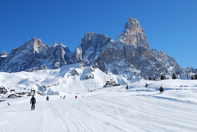 Regione Lombardia - Neve. Cambiaghi: in Lombardia skipass gratuiti fino ai 16 anni per chi va a sciare negli ultimi due week end di marzo!